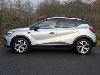 Used Renault Captur 2022 for sale - 76860596: Photo
