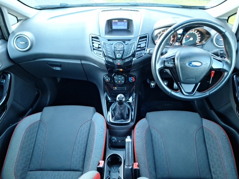 Used Ford Fiesta 2016 for sale - 76408081: Photo 2