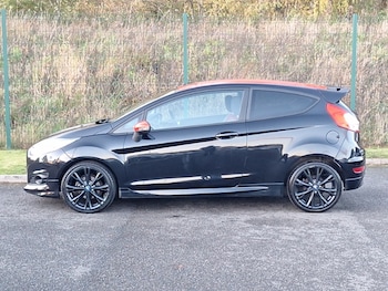Used Ford Fiesta 2016 for sale - 76408081: Photo