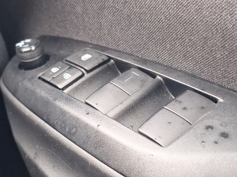 Used Mazda Mazda2 HYBRID 2024 for sale - 77304220: Photo 16