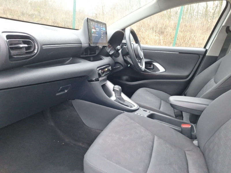 Used Mazda Mazda2 HYBRID 2024 for sale - 77304220: Photo 5