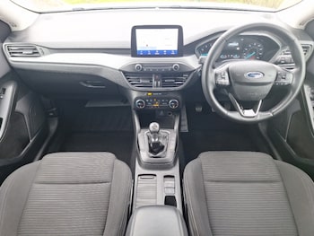 Used Ford Focus 2023 for sale - 76301564: Photo 2