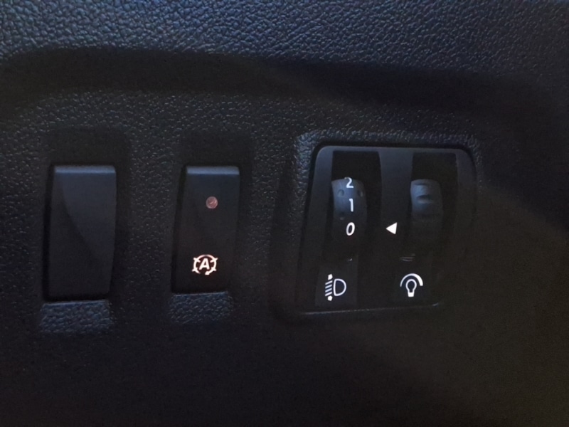 Used Renault Captur 2018 for sale - 76897774: Photo 12