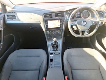 Used Volkswagen Golf 2019 for sale - 76663931: Photo