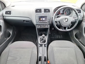Used Volkswagen Polo 2017 for sale - 78675097: Photo