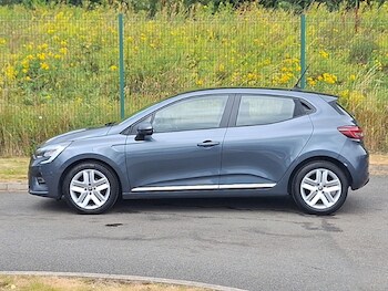 Used Renault Clio 2021 for sale - 79347903: Photo