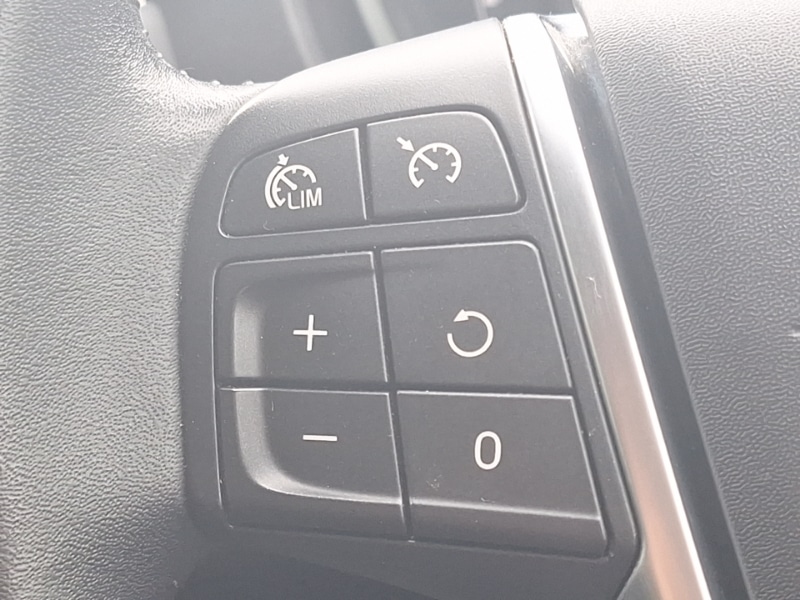 Used Volvo V40 2018 for sale - 76135005: Photo 18