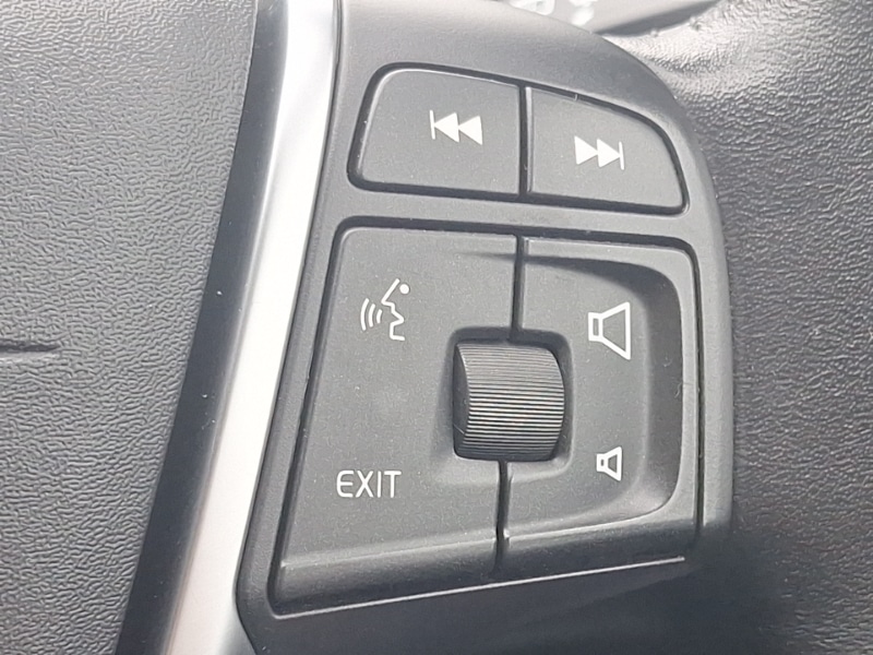 Used Volvo V40 2018 for sale - 76135005: Photo 19