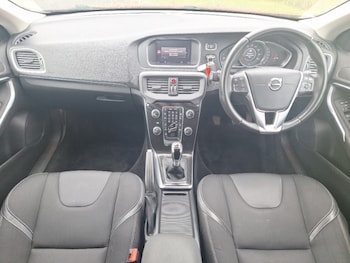 Used Volvo V40 2018 for sale - 76135005: Photo 2