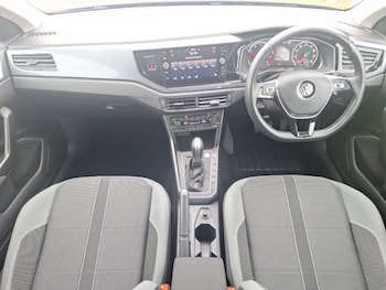 Used Volkswagen Polo 2018 for sale - 76540456: Photo