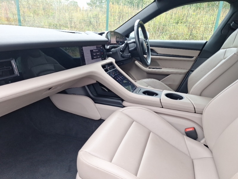 Used Porsche Taycan 2022 for sale - 77289658: Photo 5