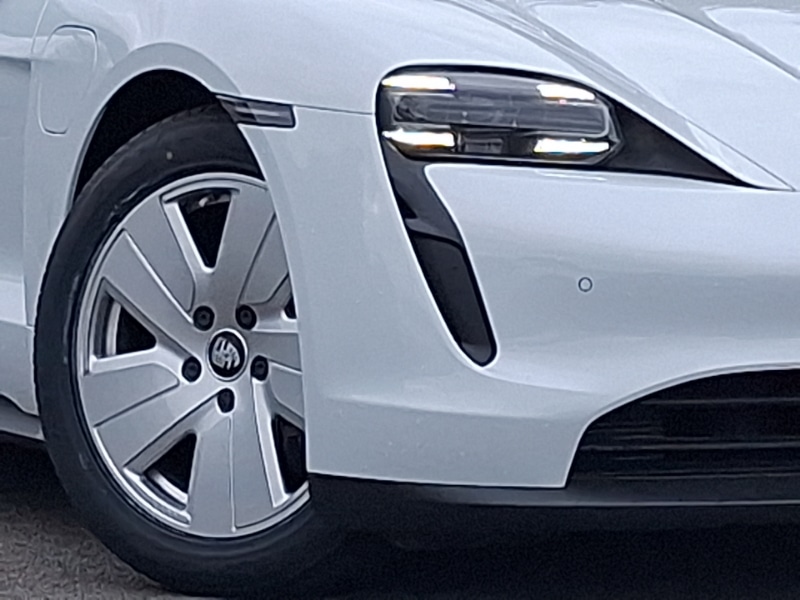 Used Porsche Taycan 2022 for sale - 77289658: Photo 9