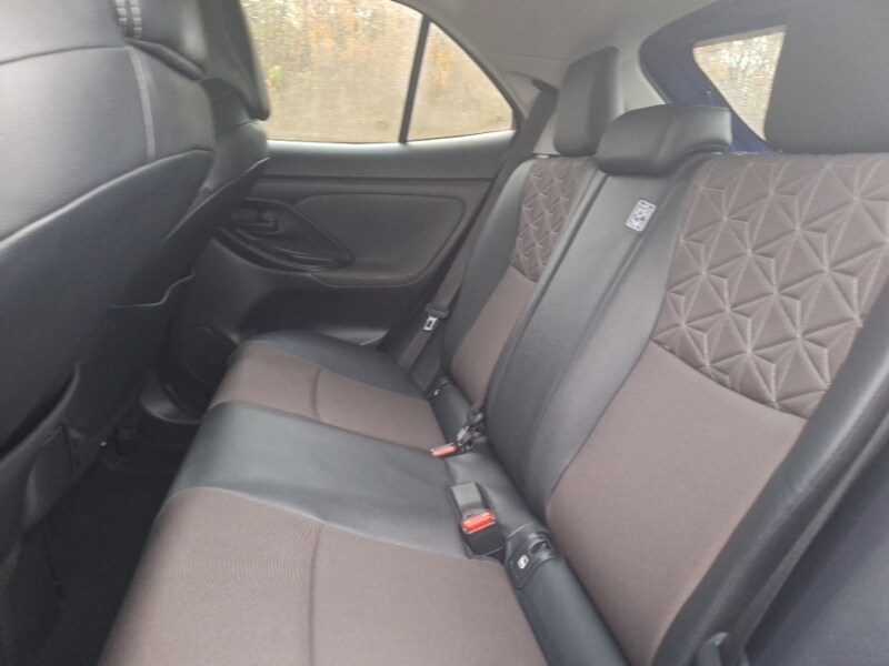 Used Toyota Yaris Cross 2022 for sale - 76492953: Photo 6