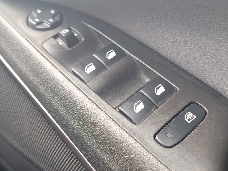 Used Vauxhall Crossland X 2017 for sale - 77234755: Photo 17