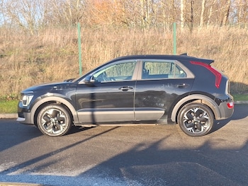Used Kia Niro 2023 for sale - 77105664: Photo