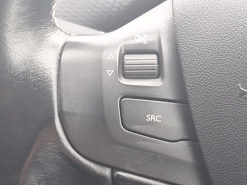 Used Peugeot 2008 2017 for sale - 76556310: Photo 18