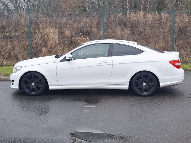 Used Mercedes-Benz C Class 2015 for sale - 77366079: Photo 4