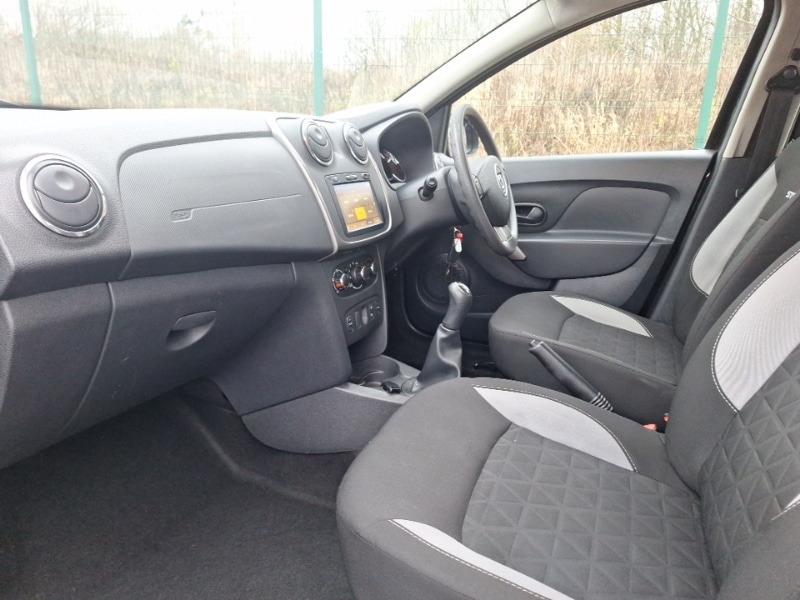 Used Dacia Sandero Stepway 2016 for sale - 77385705: Photo 5