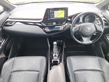 Used Toyota C-HR 2020 for sale - 76571495: Photo