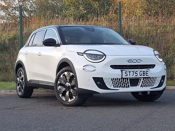 Used Fiat 600 2025 for sale - 76258539: Photo 1
