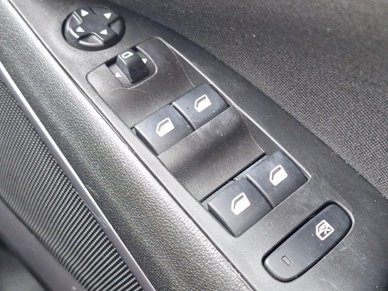 Used Vauxhall Crossland 2023 for sale - 77265556: Photo 17