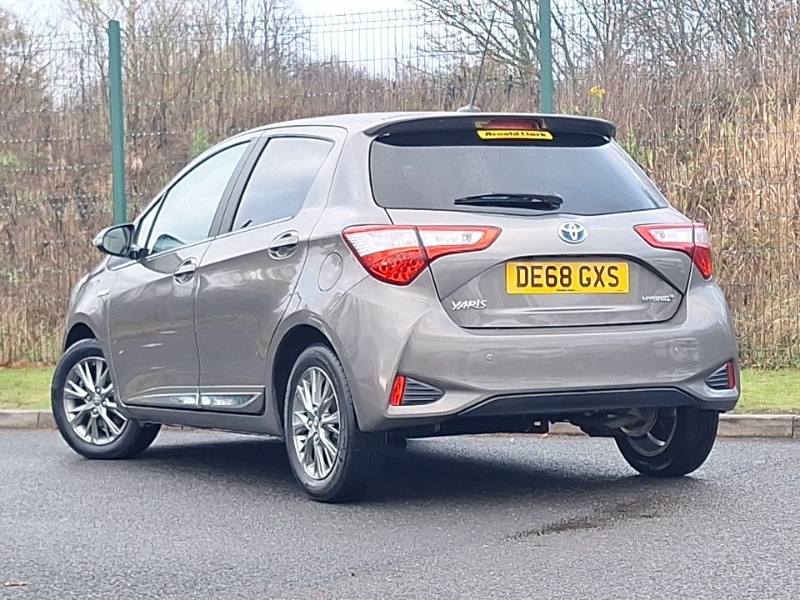 Used Toyota Yaris 2018 for sale - 76822260: Photo 3