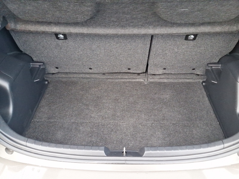 Used Toyota Yaris 2018 for sale - 76822260: Photo 8