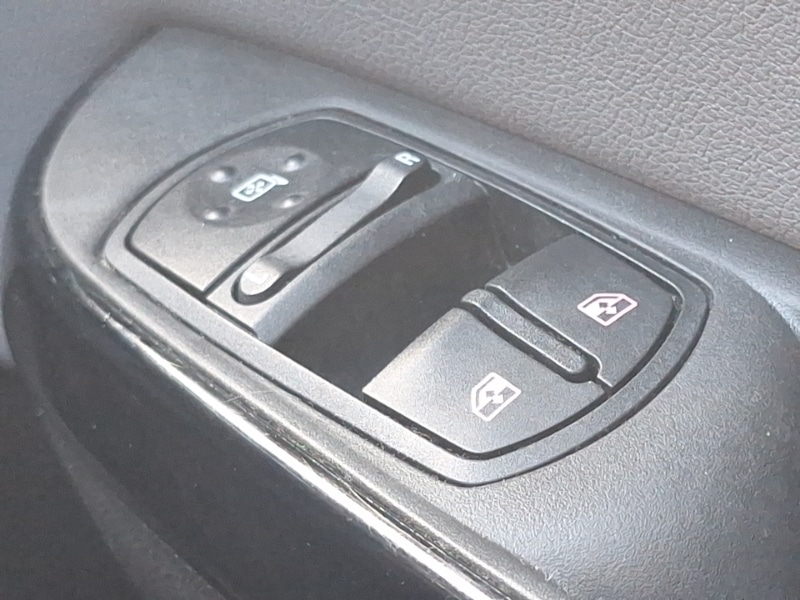 Used Vauxhall Corsa 2016 for sale - 77922745: Photo 17