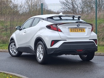 Used Toyota C-HR 2023 for sale - 78460440: Photo