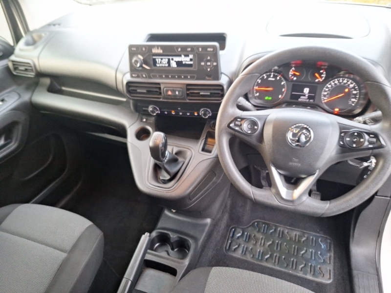 Used Vauxhall Combo 2020 for sale - 76816151: Photo 2