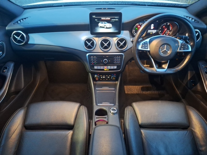 Used Mercedes-Benz GLA 2018 for sale - 77466951: Photo 2