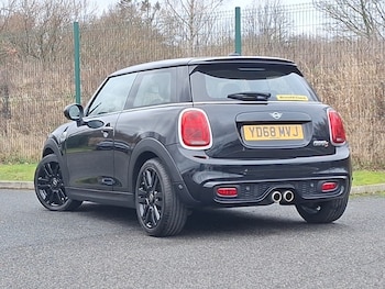Used MINI Hatch 2018 for sale - 77531260: Photo
