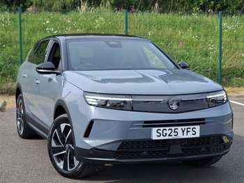 2025 - 1.2 Hybrid [136] Ultimate 5dr e-DCT6 [Pan Roof]