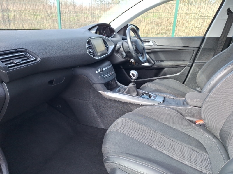 Used Peugeot 308 2019 for sale - 77933370: Photo 5