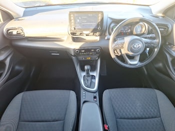 Used Toyota Yaris 2022 for sale - 76579133: Photo