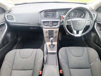 Used Volvo V40 2018 for sale - 78327335: Photo