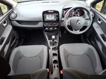 Used Renault Clio 2019 for sale - 77648596: Photo