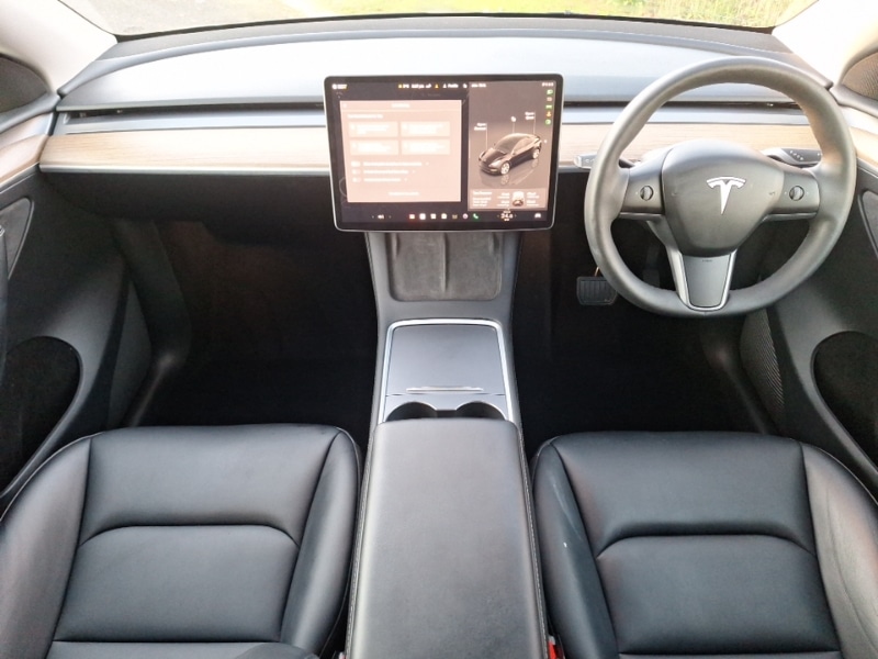 Used Tesla Model Y 2024 for sale - 76893847: Photo 2