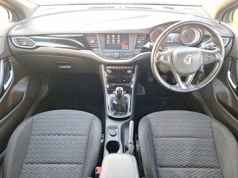 Used Vauxhall Astra 2016 for sale - 76392993: Photo 2