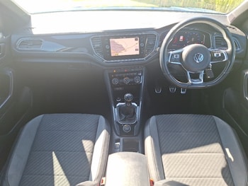 Used Volkswagen T-Roc 2019 for sale - 79061157: Photo