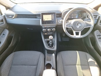 Used Renault Clio 2023 for sale - 77556268: Photo