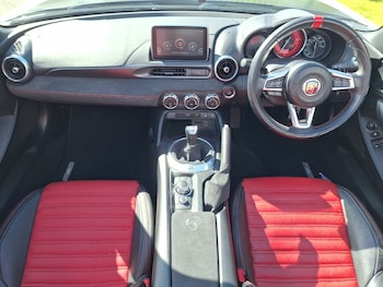 Used Abarth 124 Spider 2016 for sale - 78756853: Photo