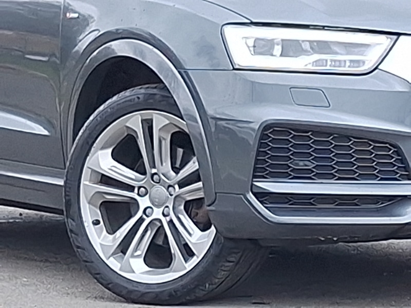 Used Audi Q3 2017 for sale - 77987976: Photo 9