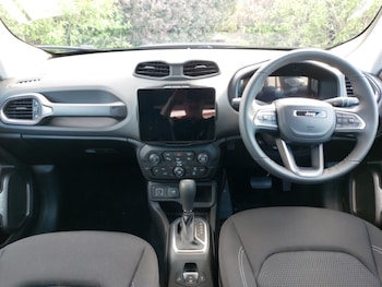 Used Jeep Renegade 2024 for sale - 76103467: Photo 2