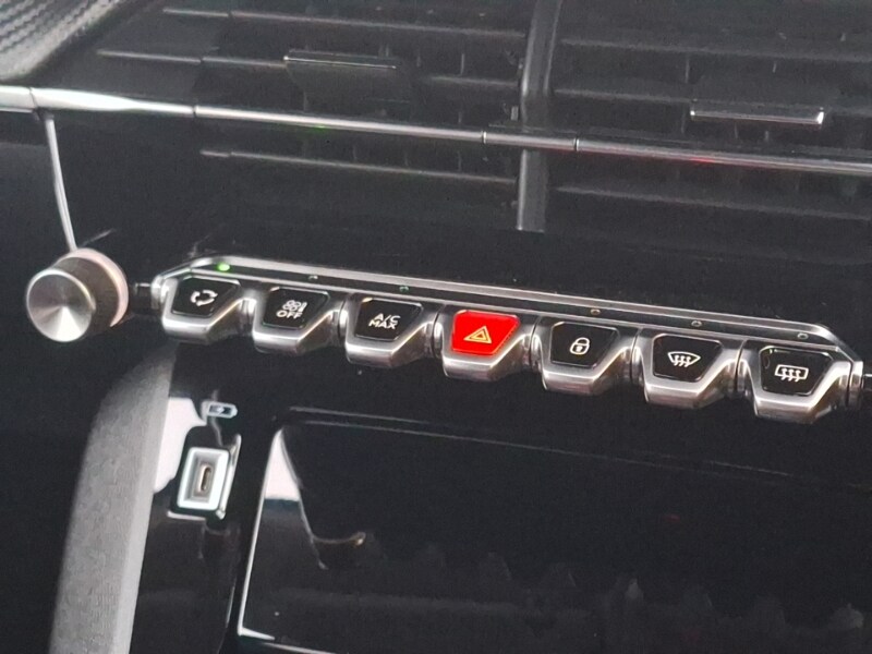 Used Peugeot 2008 2020 for sale - 77405119: Photo 12