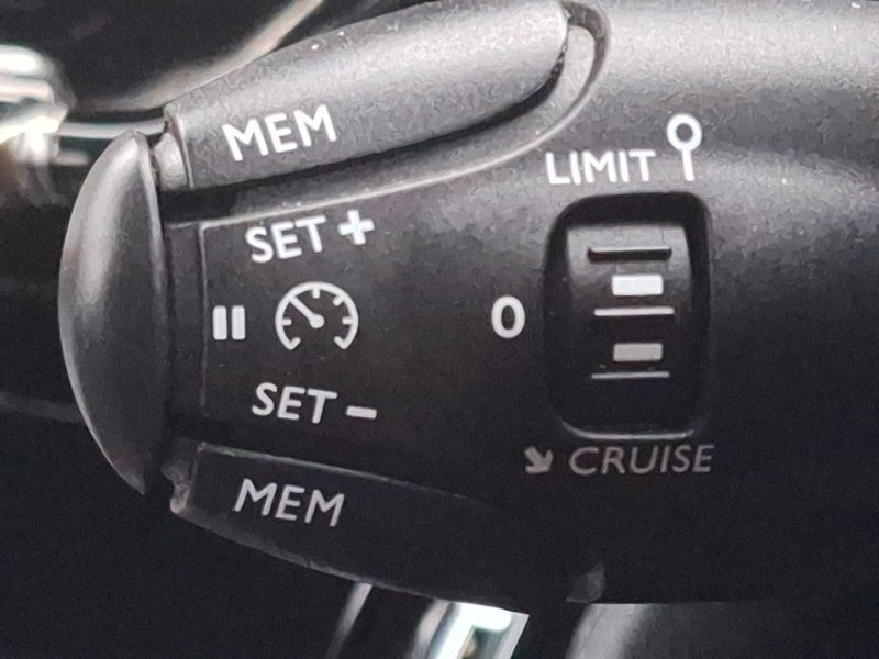 Used Peugeot 2008 2020 for sale - 77405119: Photo 17