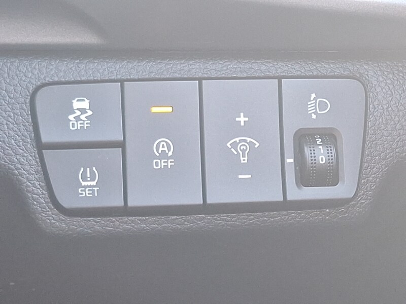 Used Kia Stonic 2023 for sale - 77933372: Photo 12