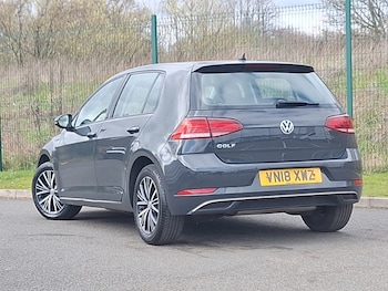 Used Volkswagen Golf 2018 for sale - 78298076: Photo