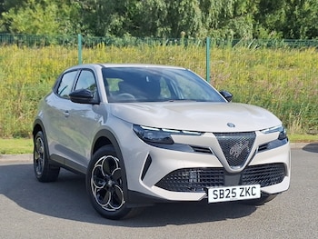 Used Alfa Romeo Junior 2025 for sale - 75500744: Photo