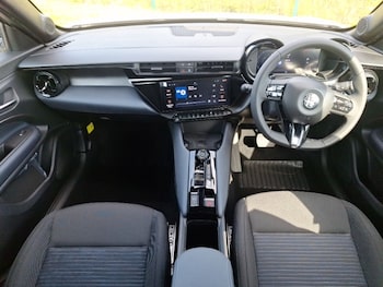 Used Alfa Romeo Junior 2025 for sale - 75500744: Photo